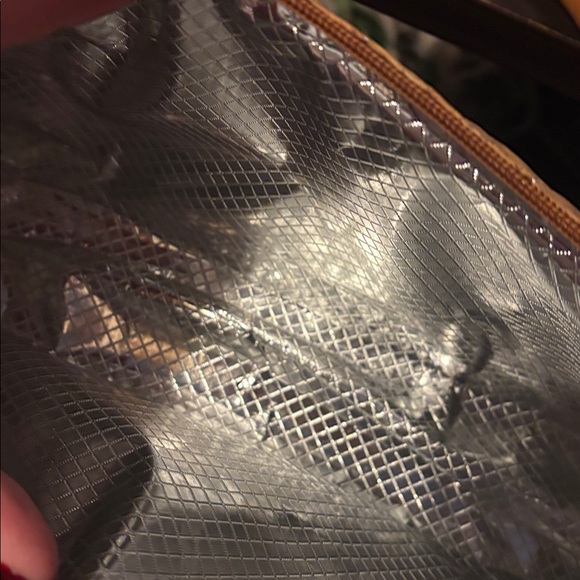 Insulated Wine clutch with corkscrew - Picture 3 of 4